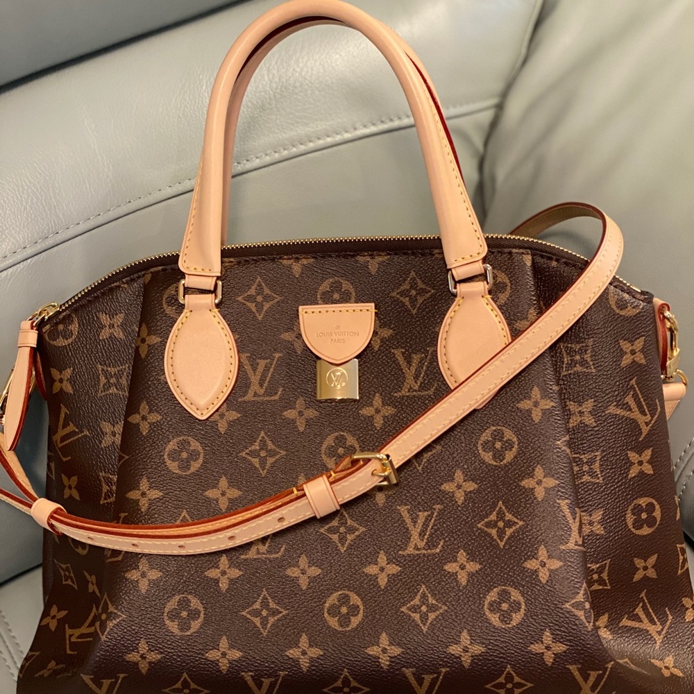 Authentic Louis Vuitton Rivoli MM